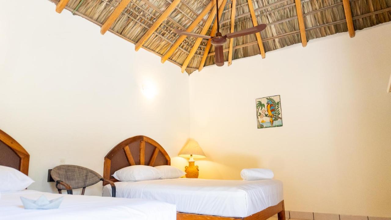 Готель Esencia Puerto Escondido Пуерто-Ескондідо Екстер'єр фото