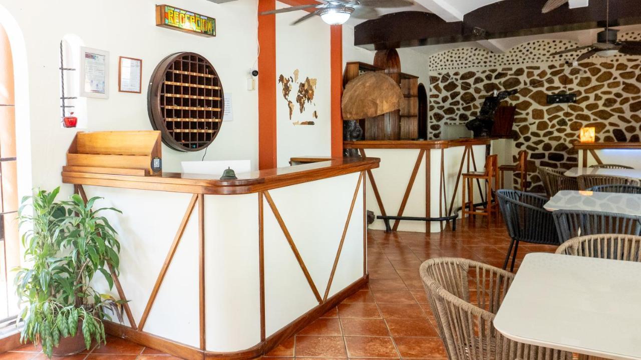 Готель Esencia Puerto Escondido Пуерто-Ескондідо Екстер'єр фото