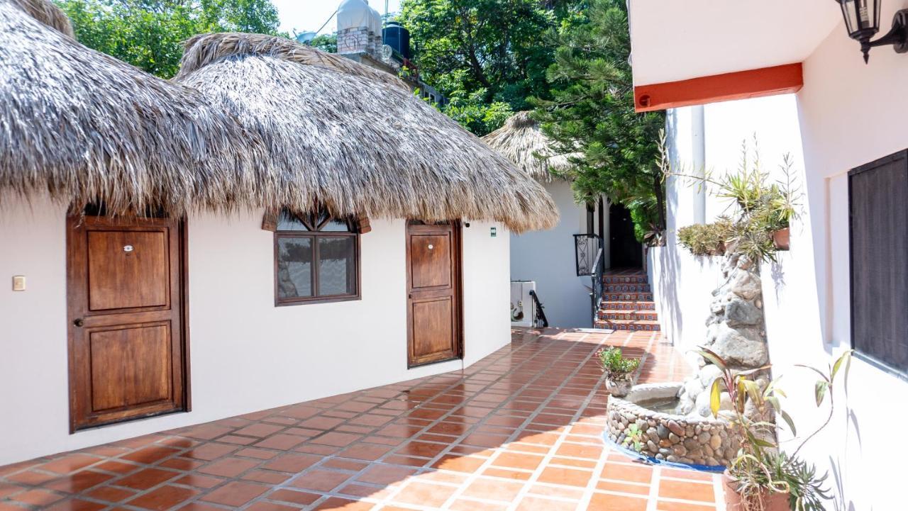 Готель Esencia Puerto Escondido Пуерто-Ескондідо Екстер'єр фото