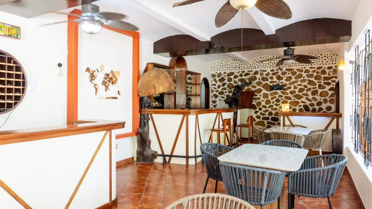 Готель Esencia Puerto Escondido Пуерто-Ескондідо Екстер'єр фото