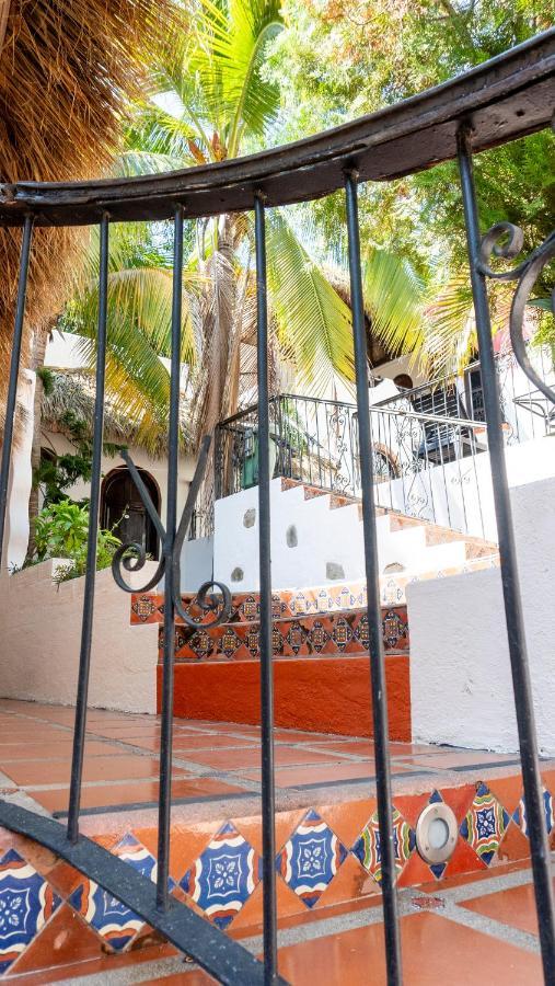 Готель Esencia Puerto Escondido Пуерто-Ескондідо Екстер'єр фото