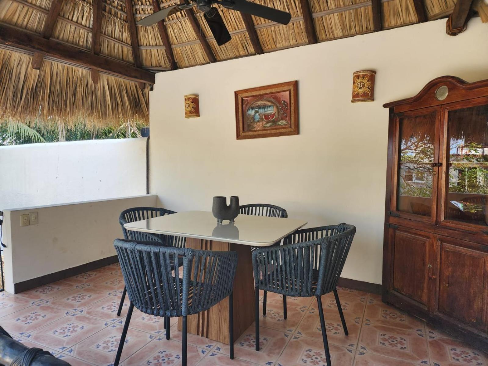 Готель Esencia Puerto Escondido Пуерто-Ескондідо Екстер'єр фото